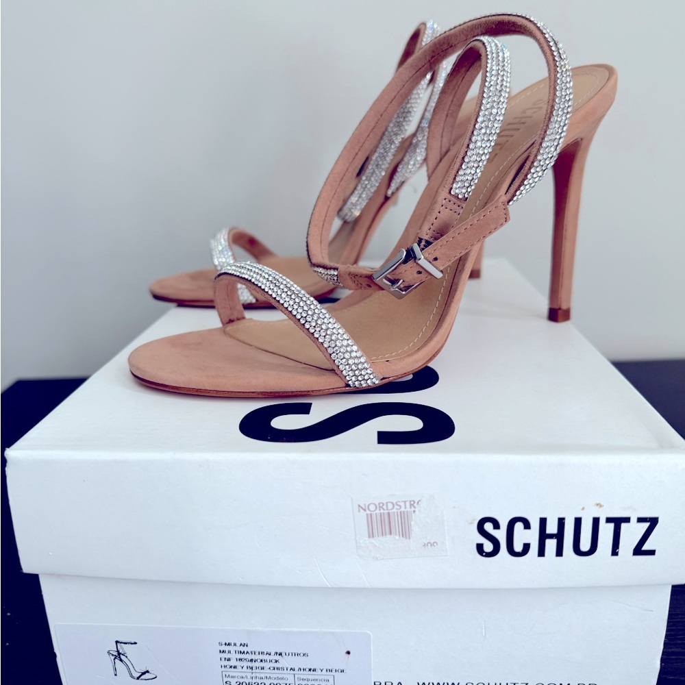 Schutz “Mulan” sandal size 7